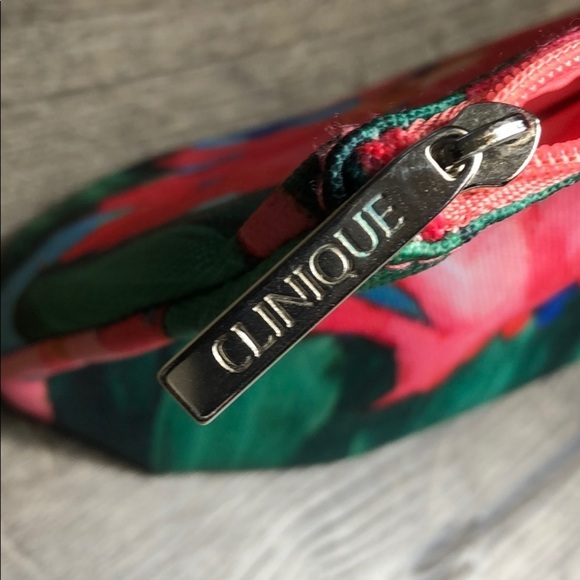 Lulu DK Clinique Cosmetics Travel  Bag - Picture 7 of 7